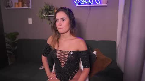 Snapshot of adahara_miller chatting on 11.12.25 Adahara online show from 11.12.25