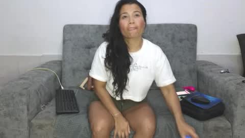 Snapshot of adahira08 chatting on 05.31.26 Adahira online show from 05.31.26