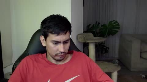 adam_evehotroom online show from 10.17.25