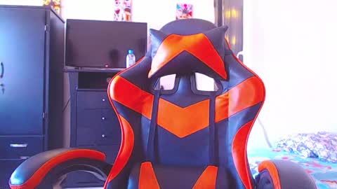 adam hot11 online show from 04.04.26