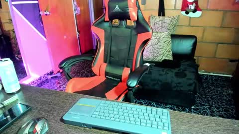 Adam Valencia online show from 02.02.25