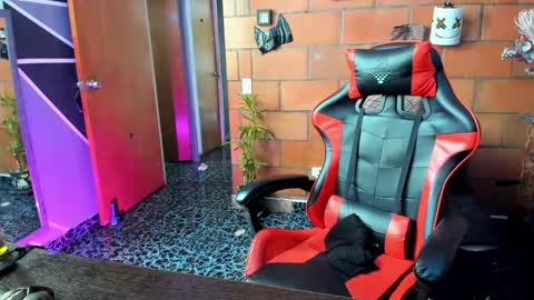 Adam Valencia online show from 02.21.25