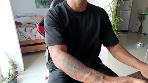 Adam Valencia online show from 04.01.26