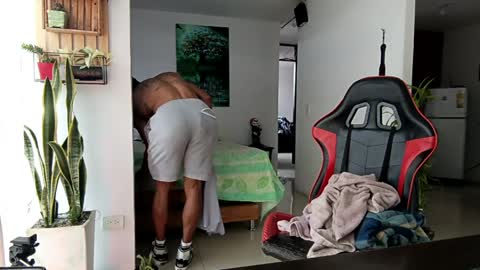 Adam Valencia online show from 04.18.26