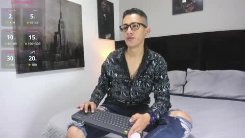 adam_walker_1 online show from 05.04.26