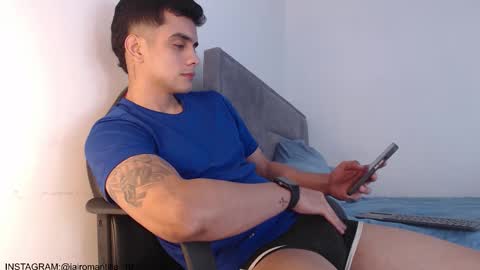 Hello guys excuse my absence I will be absent for several days for health reasons I hope you understand thank you very much. online show from 02.04.26