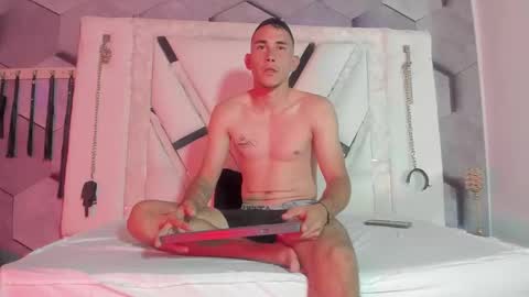 adammendoza34 online show from 09.14.25