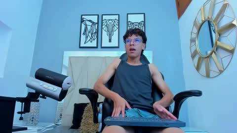 Adams Bobby online show from 11.06.25