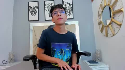 Adams Bobby online show from 03.08.26