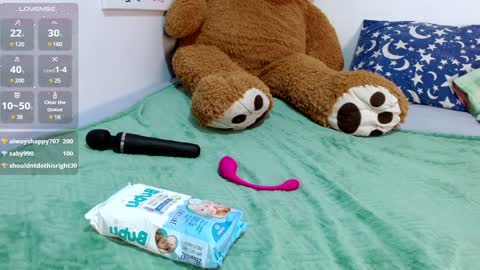 ADAMS Y NIKI online show from 02.08.25