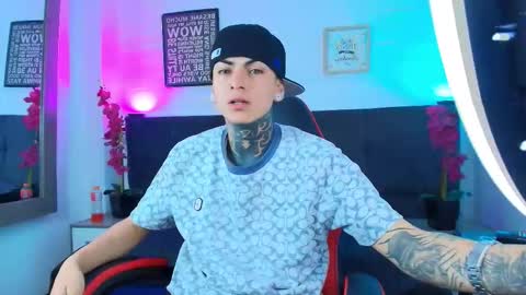 Snapshot of adamswalkerr_ chatting on 02.21.26 AdamsWalkerr online show from 02.21.26