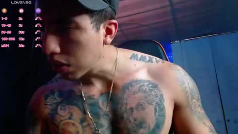 Snapshot of adan_hudson chatting on 11.09.25 Anderson online show from 11.09.25