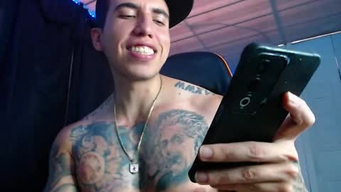 Snapshot of adan_hudson chatting on 11.10.25 Anderson online show from 11.10.25