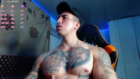 Snapshot of adan_hudson chatting on 11.25.25 Anderson online show from 11.25.25