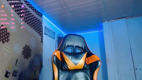 Snapshot of adan_hudson chatting on 11.30.25 Anderson online show from 11.30.25