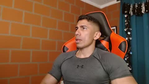 Adan Sin online show from 01.05.25