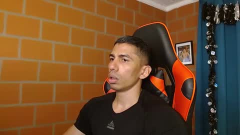 Adan Sin online show from 01.10.25