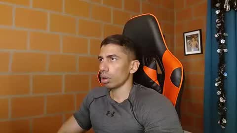 Adan Sin online show from 01.11.25