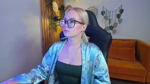 adaquinn online show from 10.03.25