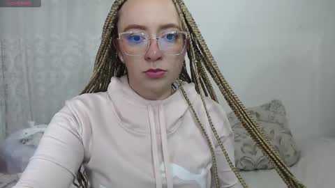 adaraah  online show from 12.15.25