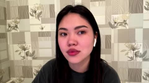 Snapshot of addiekrohn chatting on 10.10.25 Mary online show from 10.10.25