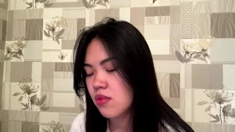 Snapshot of addiekrohn chatting on 10.11.25 Mary online show from 10.11.25