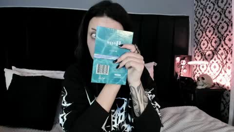 Ade  online show from 04.10.26