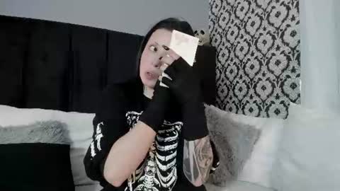 Snapshot of adeelinee chatting on 06.19.26 Ade online show from 06.19.26