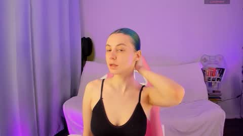 Snapshot of adel_vibes chatting on 03.10.26 Adelle online show from 03.10.26