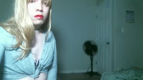 Snapshot of adelaideweight chatting on 10.31.25 adelaideweight online show from 10.31.25