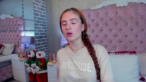 Adelaine online show from 12.18.24