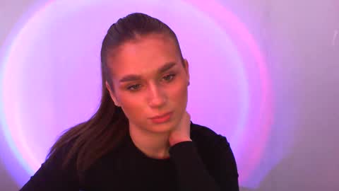 Adele Amore online show from 02.17.25