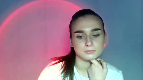 Adele Amore online show from 02.24.25