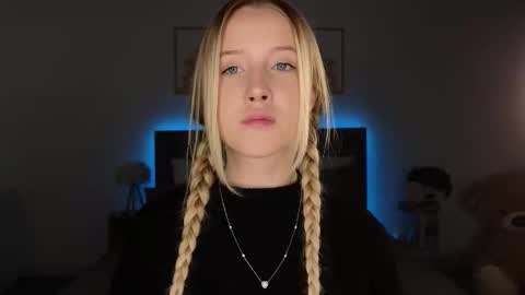 Adele online show from 03.25.26