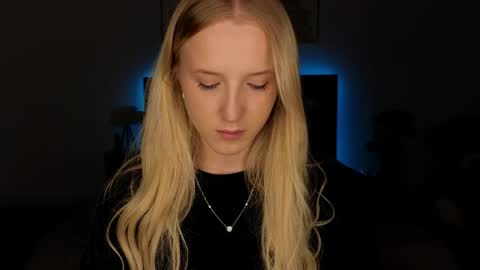 Adele online show from 04.05.26