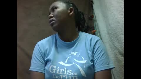Snapshot of adelealy chatting on 09.13.25 adelealy online show from 09.13.25