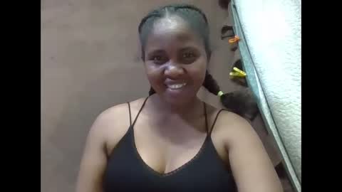 Snapshot of adelealy chatting on 09.16.25 adelealy online show from 09.16.25