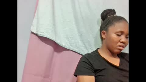 Snapshot of adelealy chatting on 09.27.25 adelealy online show from 09.27.25