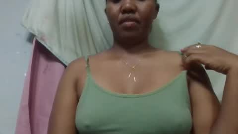 Snapshot of adelealy chatting on 02.18.26 adelealy online show from 02.18.26