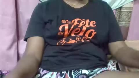 Snapshot of adelealy chatting on 02.27.26 adelealy online show from 02.27.26