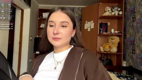 Poly online show from 04.10.26