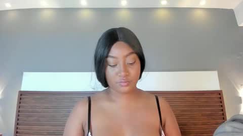 Snapshot of adelehottman chatting on 10.21.25 Adele online show from 10.21.25