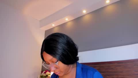 Snapshot of adelehottman chatting on 10.27.25 Adele online show from 10.27.25