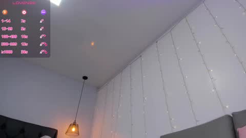 Snapshot of adelinaconte1 chatting on 01.23.25 adelinaconte1 online show from 01.23.25