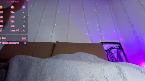 Snapshot of adelinaconte1 chatting on 02.26.25 adelinaconte1 online show from 02.26.25