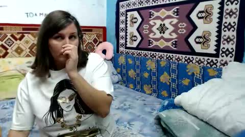 Snapshot of adelineblueeyes chatting on 10.04.25 Larisa online show from 10.04.25