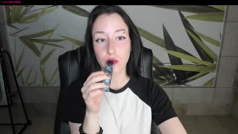 Snapshot of adell_berry chatting on 09.27.25 Adel online show from 09.27.25