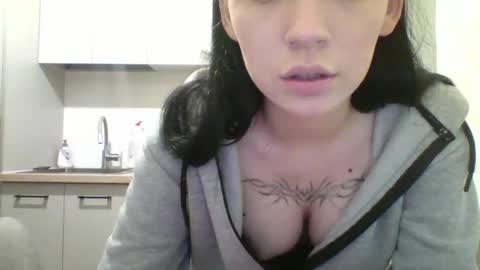 adelya_meow online show from 10.18.25