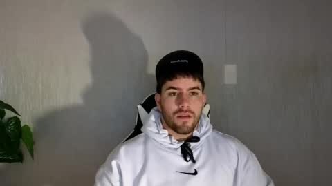 Snapshot of ades_lowe chatting on 09.26.25 Ades online show from 09.26.25