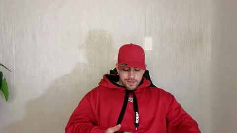 Snapshot of ades_lowe chatting on 10.09.25 Ades online show from 10.09.25